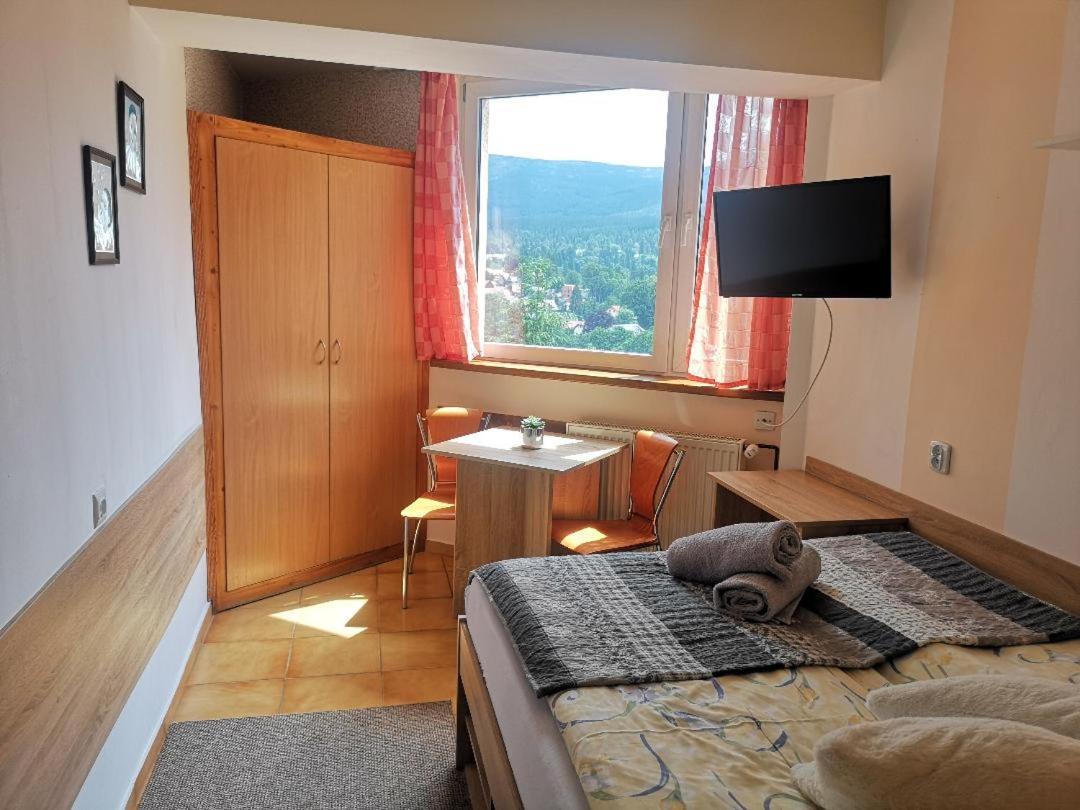 Willa Mona Bed and Breakfast Szklarska Poręba Exteriör bild
