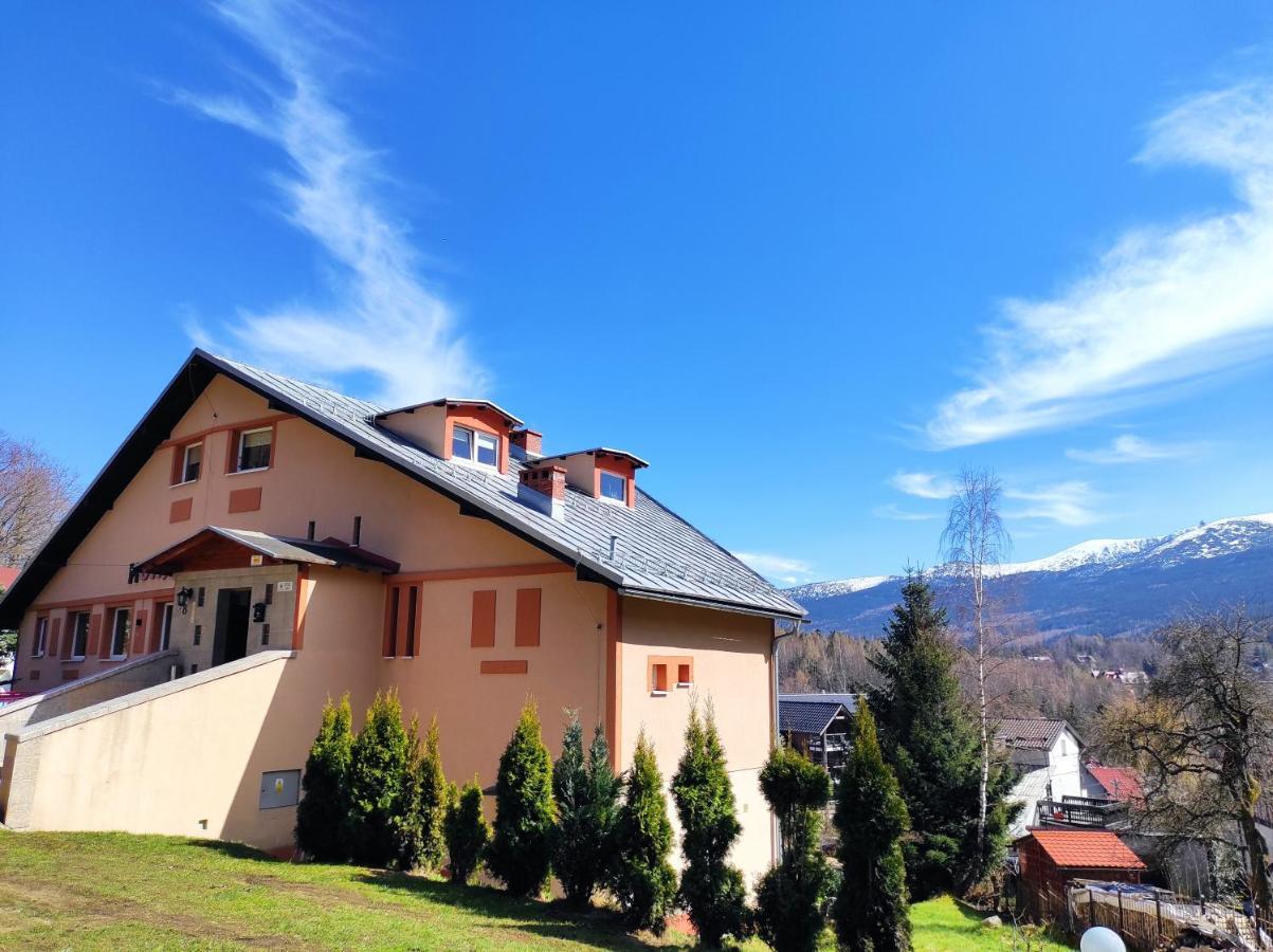 Willa Mona Bed and Breakfast Szklarska Poręba Exteriör bild