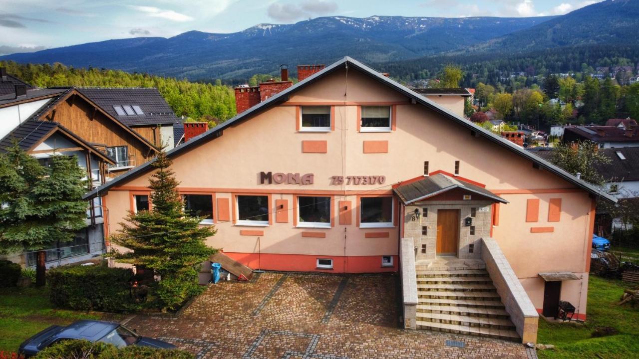 Willa Mona Bed and Breakfast Szklarska Poręba Exteriör bild