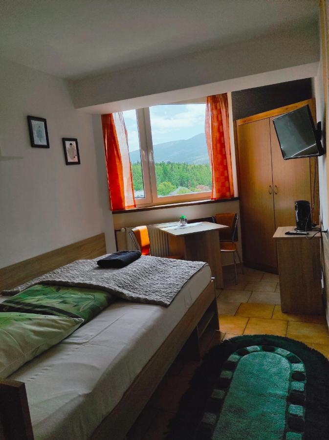 Willa Mona Bed and Breakfast Szklarska Poręba Exteriör bild