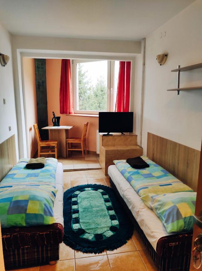 Willa Mona Bed and Breakfast Szklarska Poręba Exteriör bild